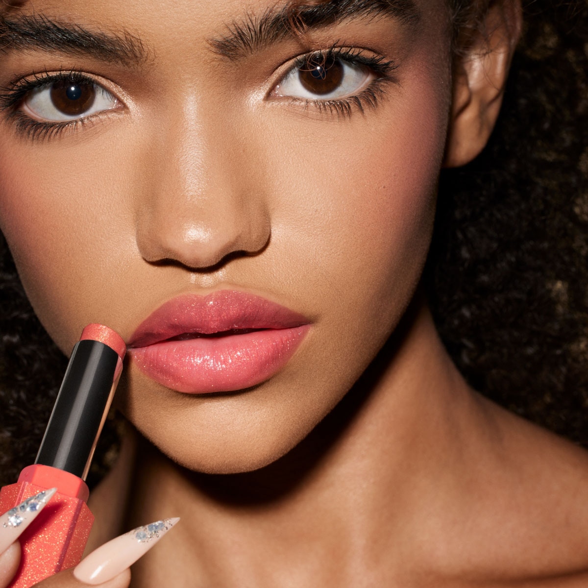 GLOSS BOMB STIX SHIMMER (LABIAL CON ACABADO BRILLOSO)